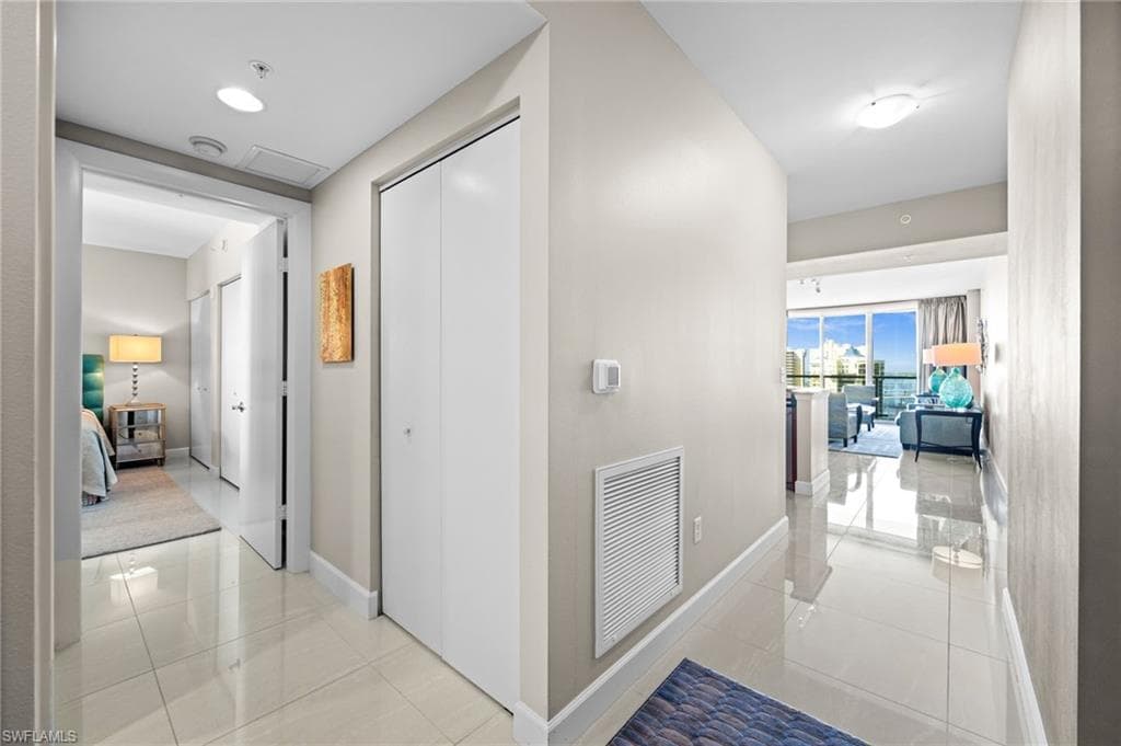 3000 Oasis Grand BLVD 2402-24