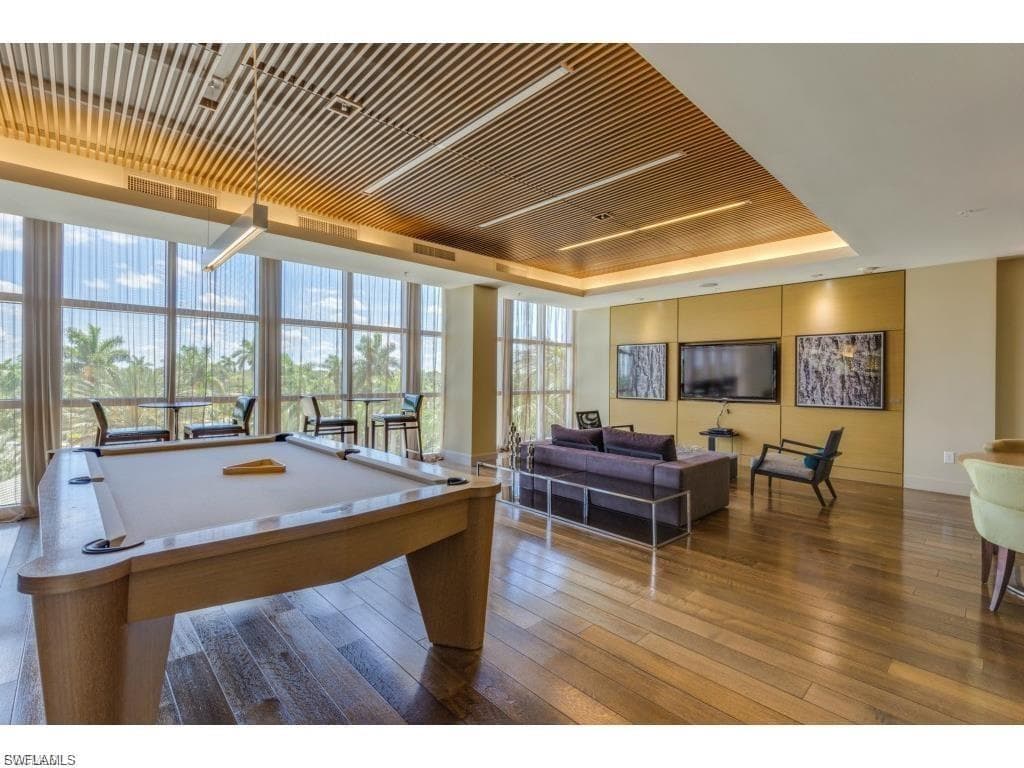 3000 Oasis Grand BLVD 2402-35