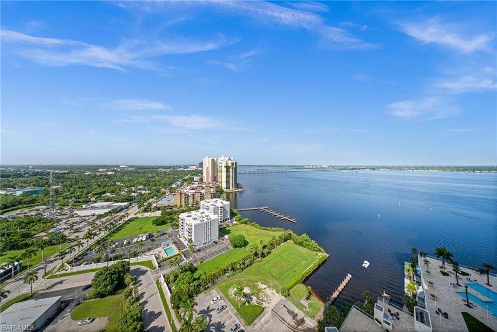 3000 Oasis Grand BLVD 2402-31
