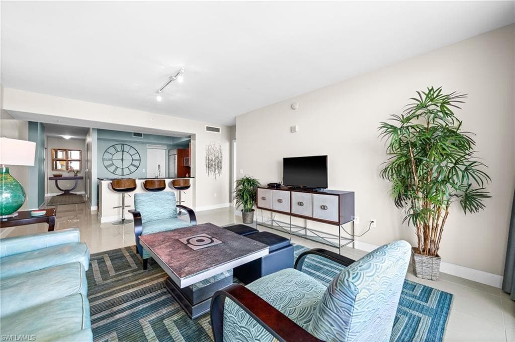 3000 Oasis Grand BLVD 2402-4