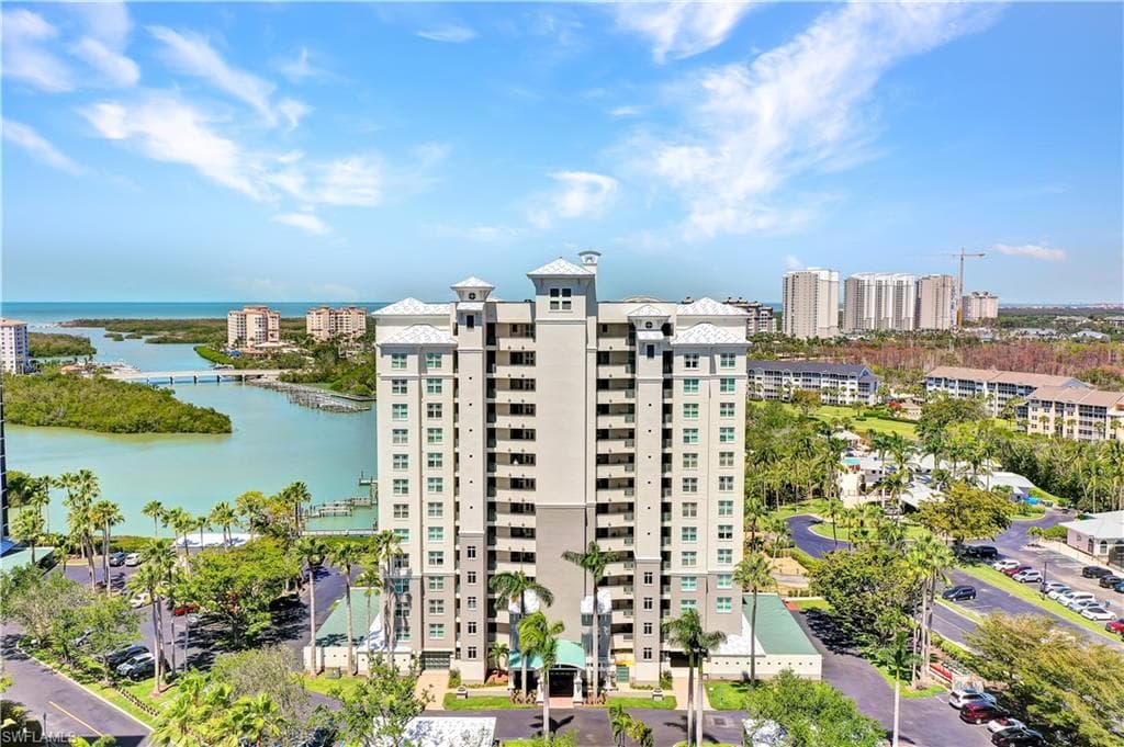 430 Cove Tower DR # 403, NAPLES FL 34110-2