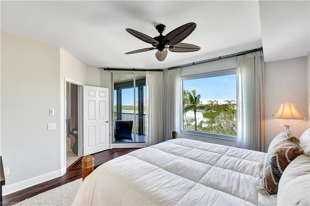 430 Cove Tower DR # 403, NAPLES FL 34110-18