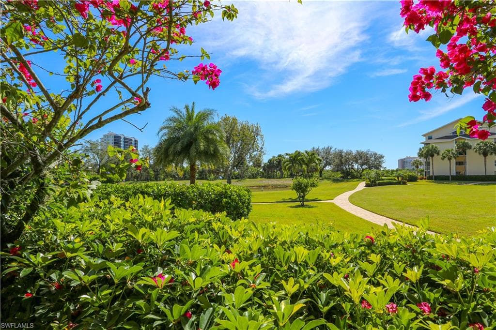 360 Horse Creek DR # 108, NAPLES FL 34110-12