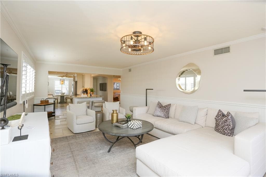 360 Horse Creek DR # 108, NAPLES FL 34110-46