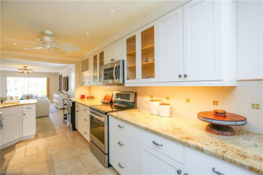 360 Horse Creek DR # 108, NAPLES FL 34110-33