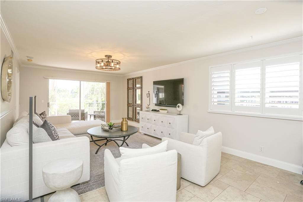 360 Horse Creek DR # 108, NAPLES FL 34110-37