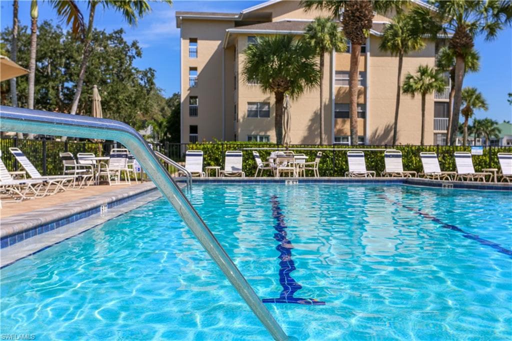360 Horse Creek DR # 108, NAPLES FL 34110-13