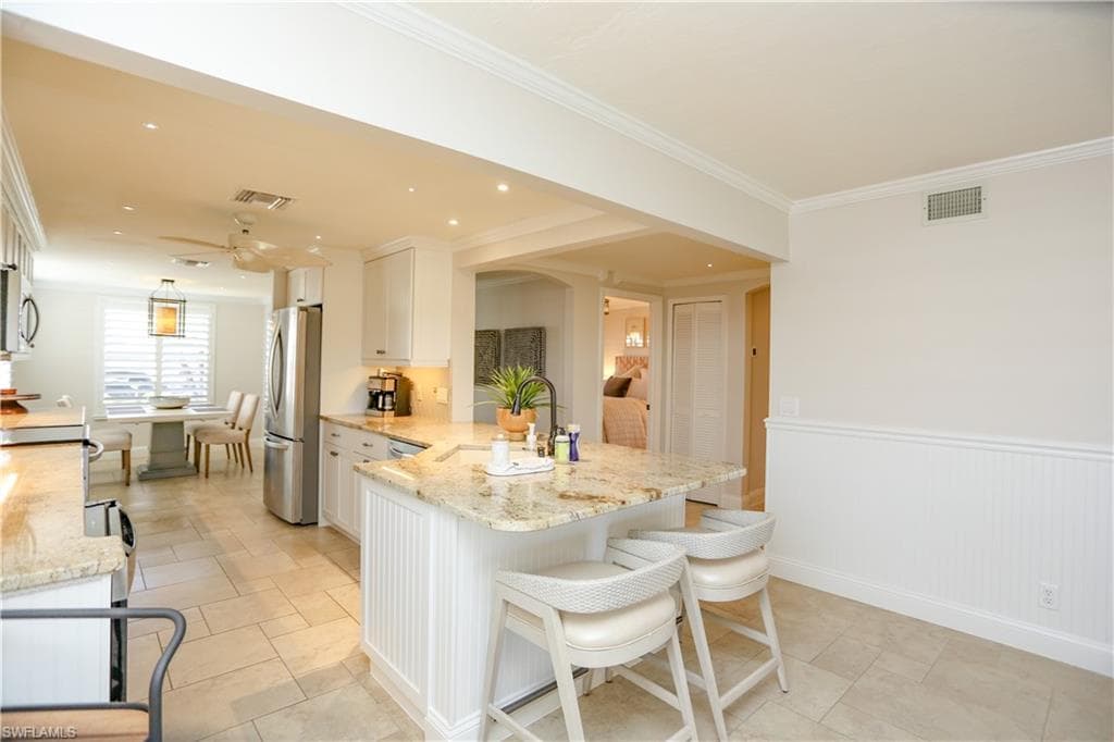 360 Horse Creek DR # 108, NAPLES FL 34110-40