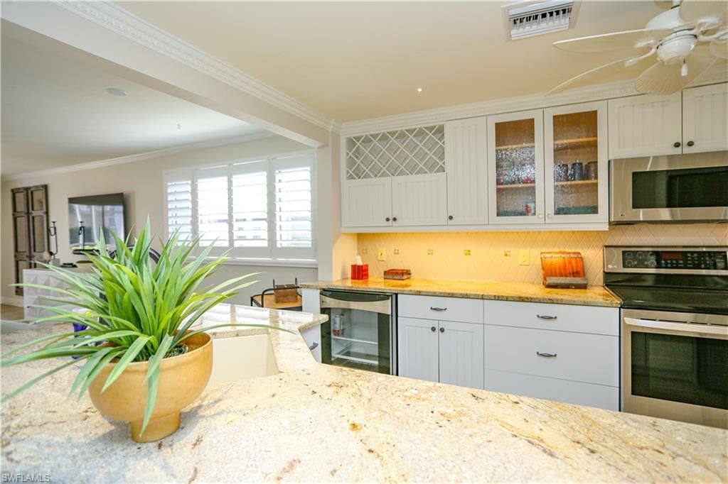 360 Horse Creek DR # 108, NAPLES FL 34110-36