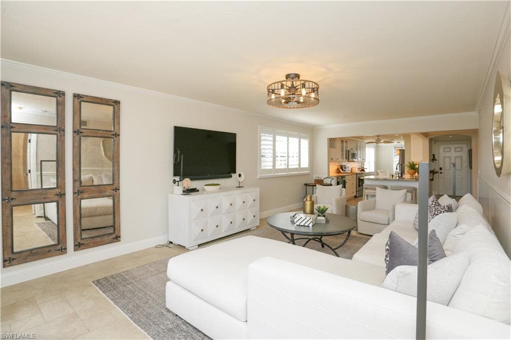 360 Horse Creek DR # 108, NAPLES FL 34110-47