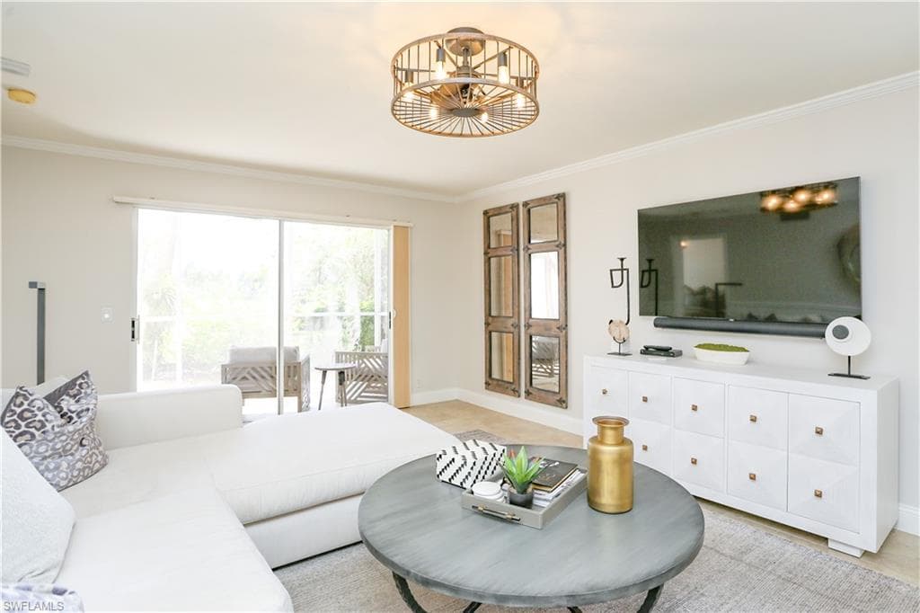 360 Horse Creek DR # 108, NAPLES FL 34110-43