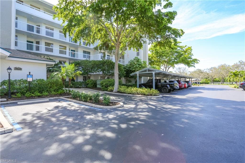 360 Horse Creek DR # 108, NAPLES FL 34110-3
