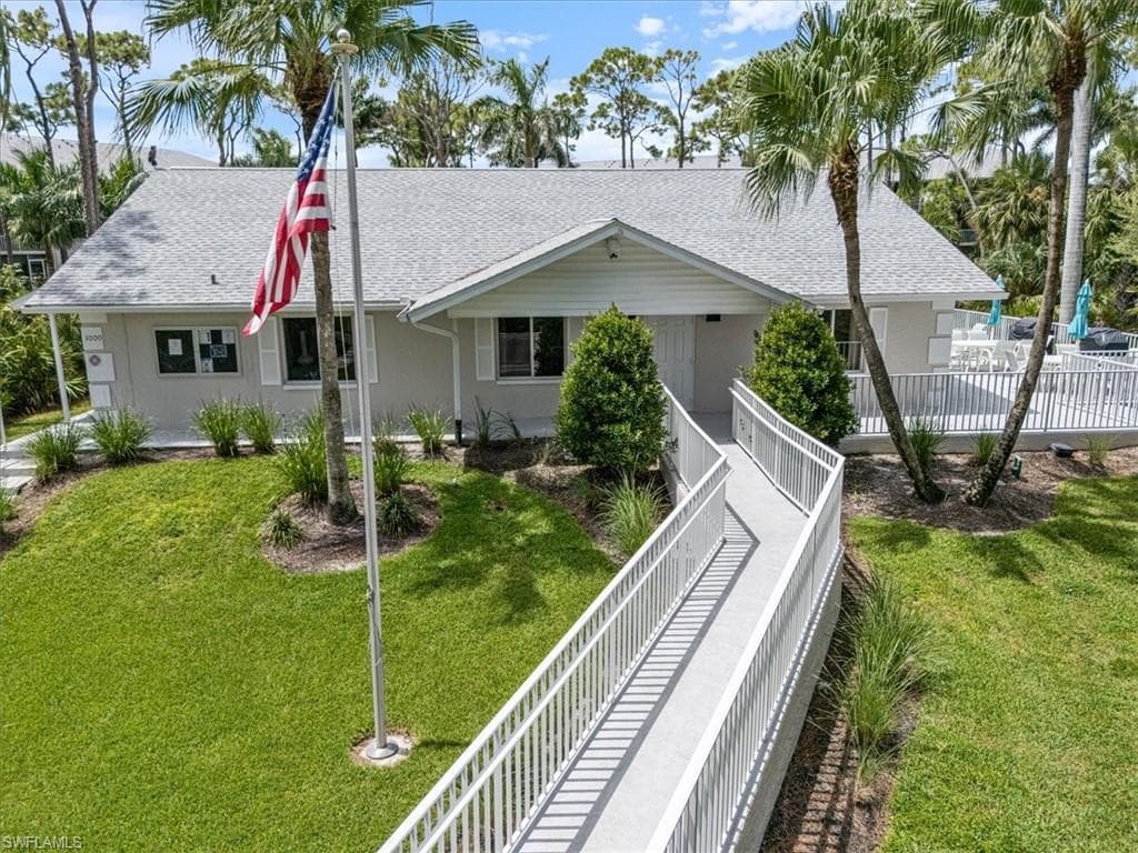 3012 Sandpiper Bay CIR # D101, NAPLES FL 34112-21
