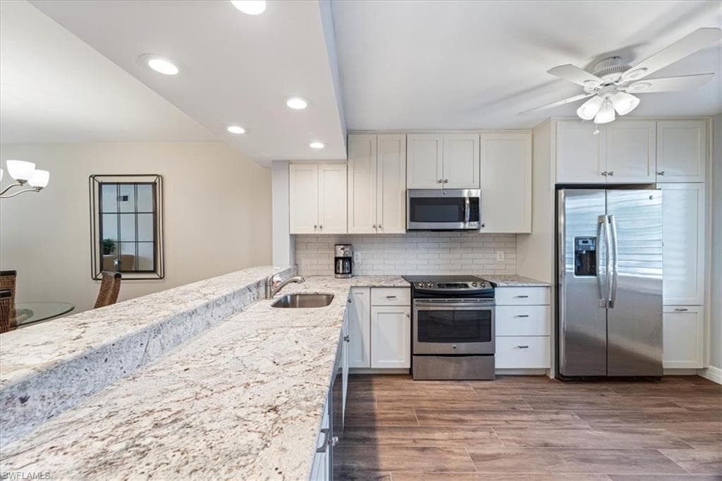 3012 Sandpiper Bay CIR # D101, NAPLES FL 34112-2
