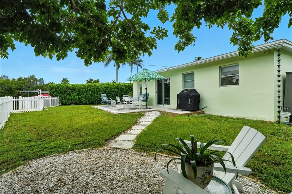 578 14th ST N, NAPLES FL 34102-26