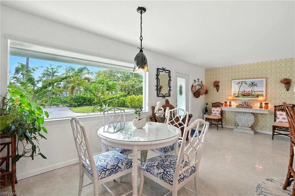 578 14th ST N, NAPLES FL 34102-9