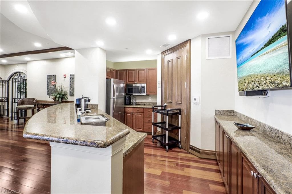 2825 Palm Beach BLVD # 316, FORT MYERS FL 33916-25