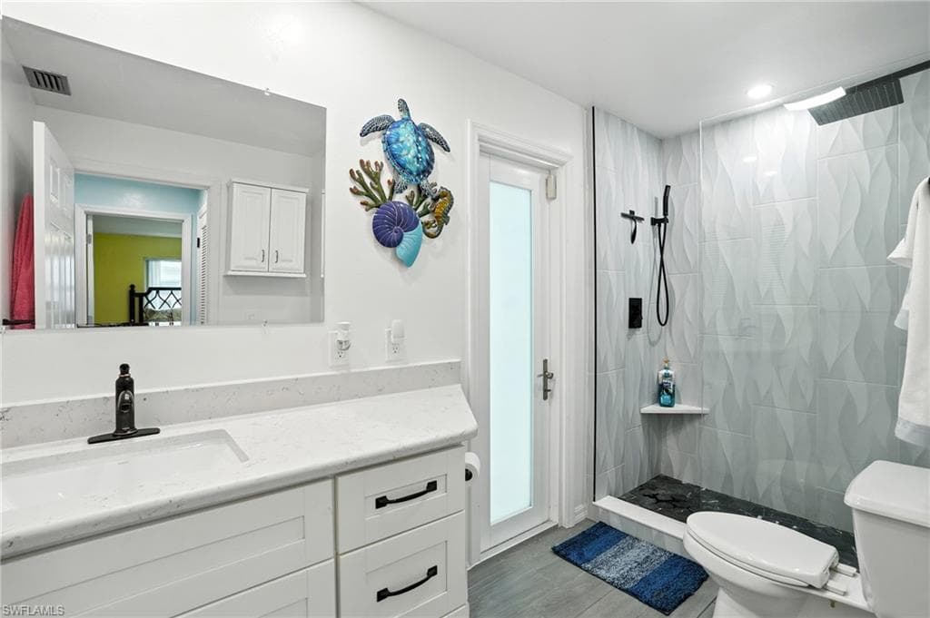 4558 Vinewood CIR, NORTH FORT MYERS FL 33903-31