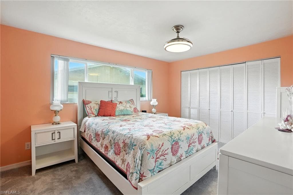 4558 Vinewood CIR, NORTH FORT MYERS FL 33903-32