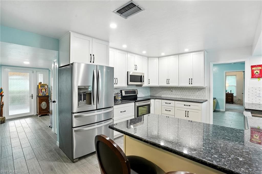 4558 Vinewood CIR, NORTH FORT MYERS FL 33903-14