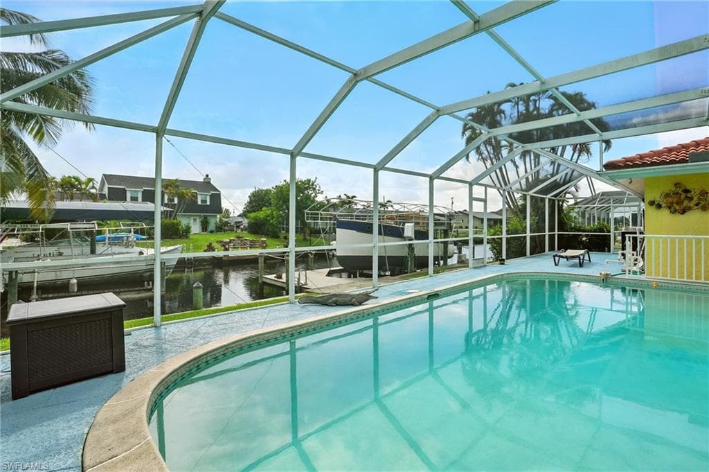 4558 Vinewood CIR, NORTH FORT MYERS FL 33903-3