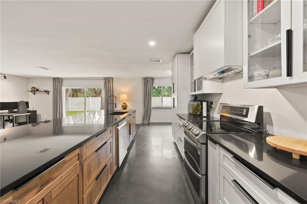 13764 River Forest DR, FORT MYERS FL 33905-3