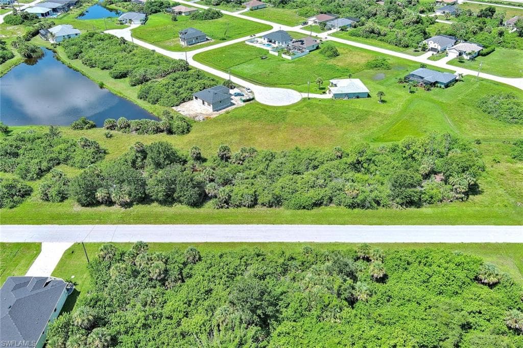 316 Sunset RD, ROTONDA WEST FL 33947-6