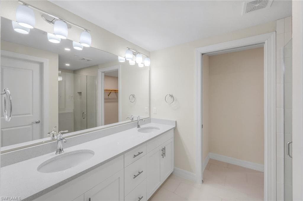 280 Indies DR E 101,102,201,202-28