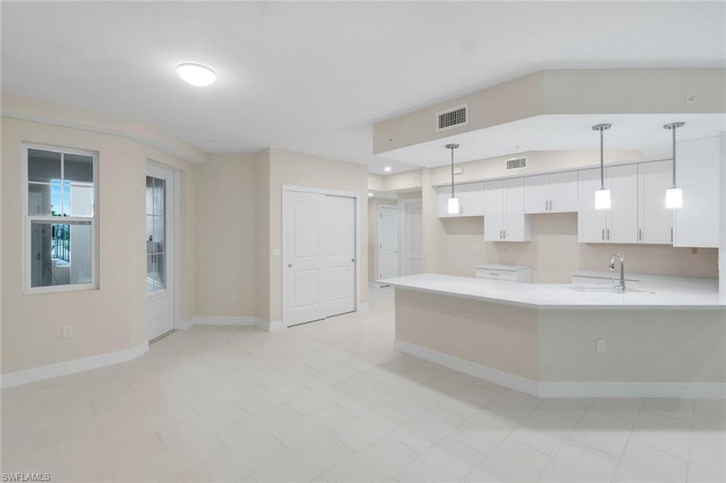 280 Indies DR E 101,102,201,202-20