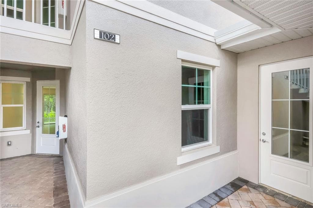 280 Indies DR E 101,102,201,202-14