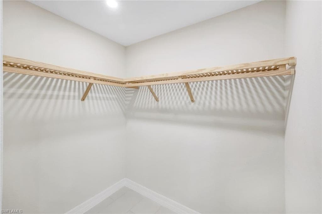 280 Indies DR E 101,102,201,202-25
