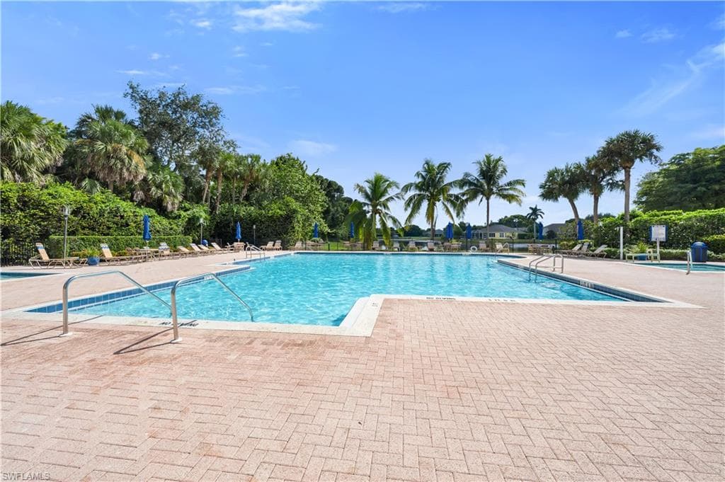 7774 Gardner DR # 101, NAPLES FL 34109-15