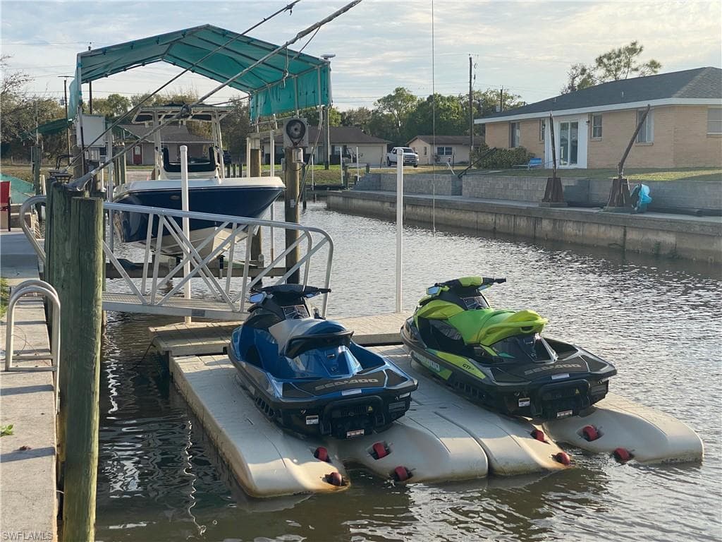 2029 Clarke AVE, FORT MYERS FL 33905-46