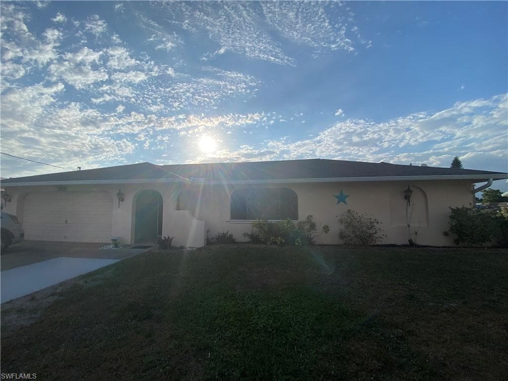 2029 Clarke AVE, FORT MYERS FL 33905-4