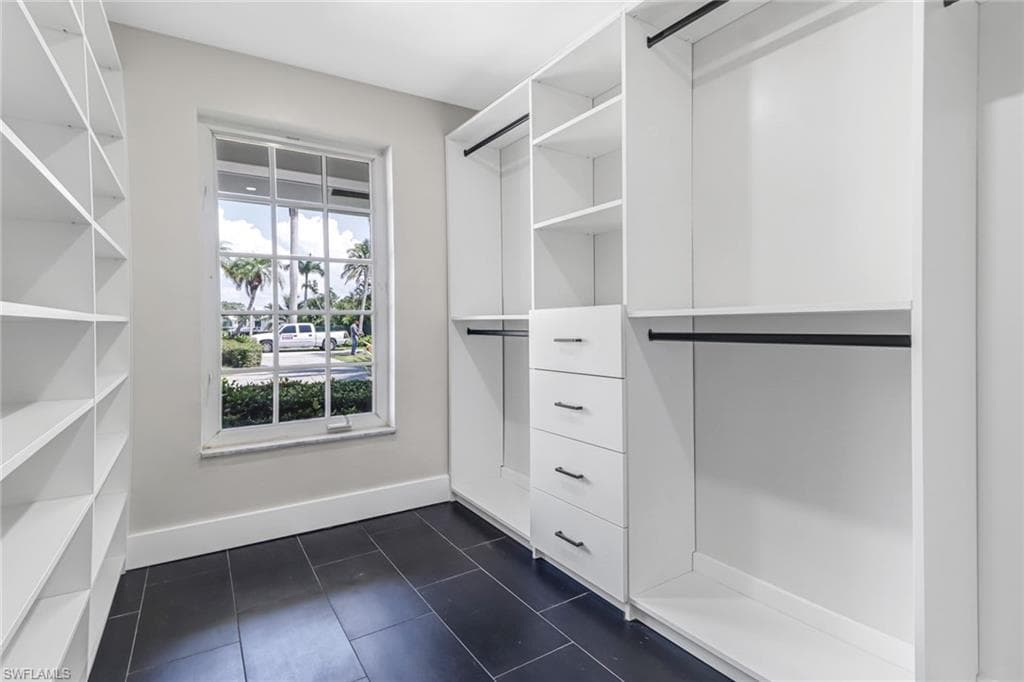 1823 Hurricane Harbor LN, NAPLES FL 34102-18