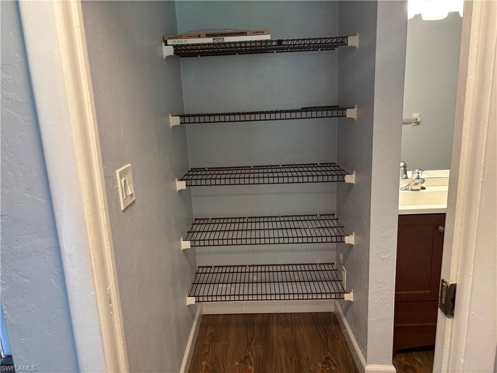 9303 Lennex LN, FORT MYERS FL 33919-11