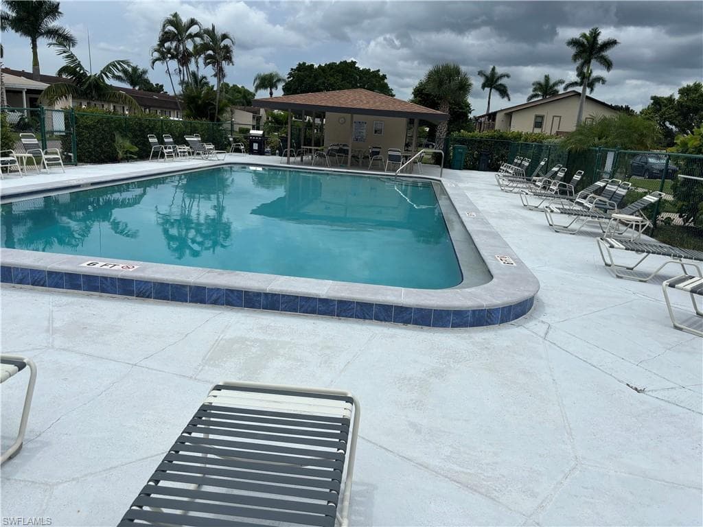 9303 Lennex LN, FORT MYERS FL 33919-7