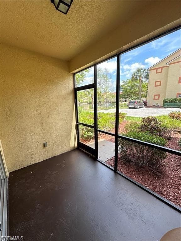 7915 Preserve CIR # 214, NAPLES FL 34119-21