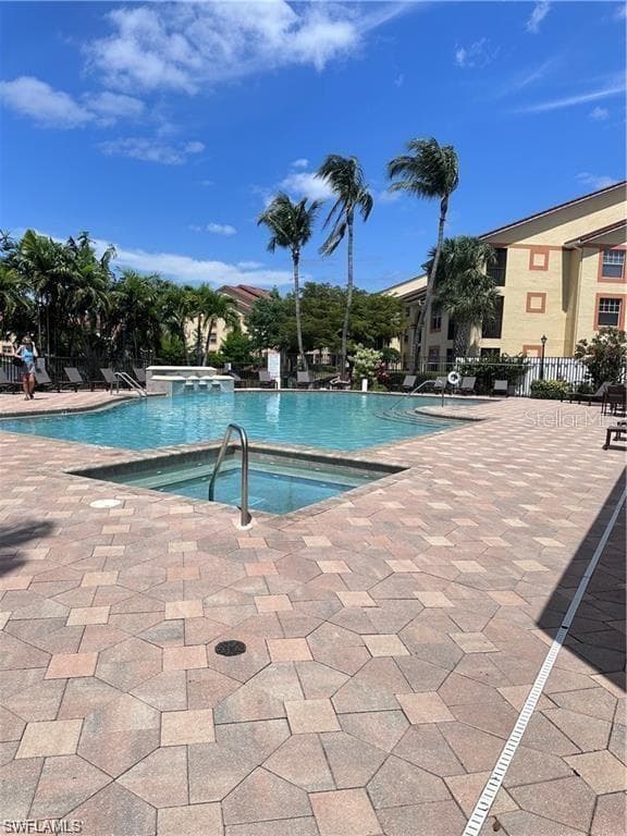 7915 Preserve CIR # 214, NAPLES FL 34119-4