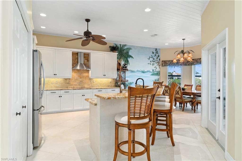 197 San Mateo DR-11