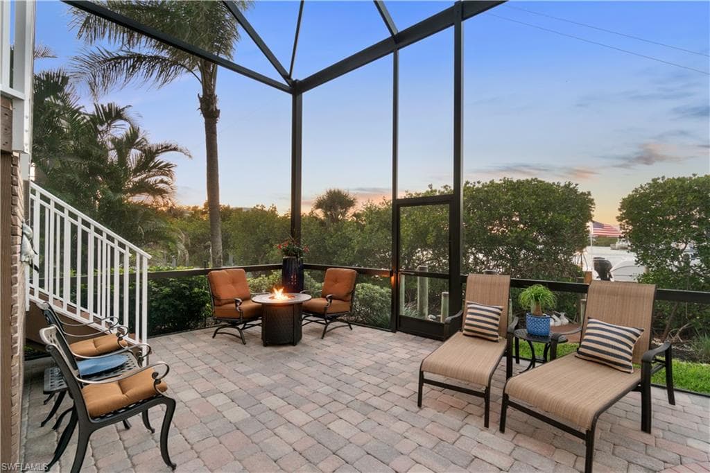 197 San Mateo DR-37