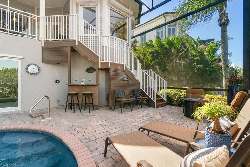 197 San Mateo DR-36