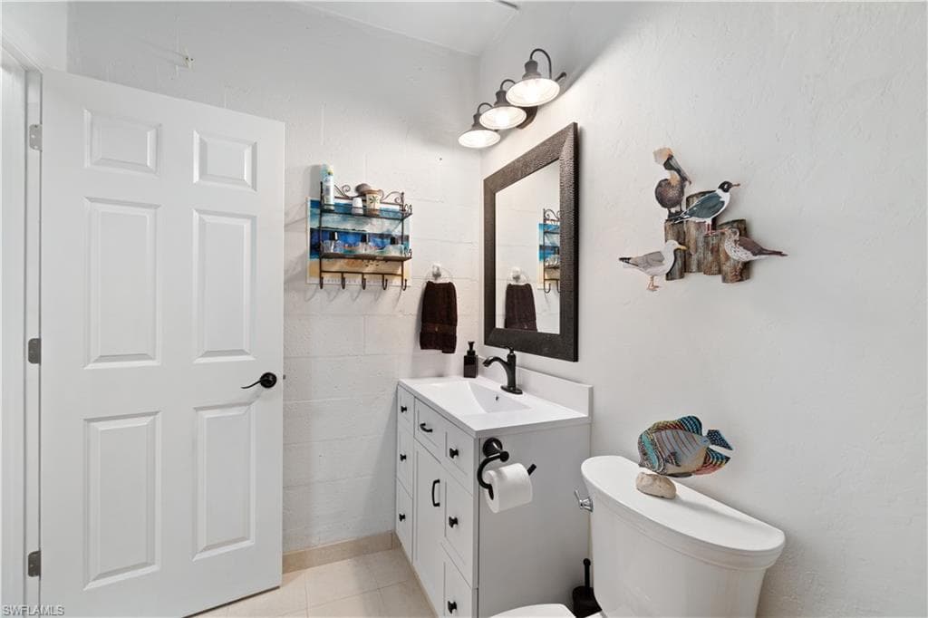 197 San Mateo DR-30