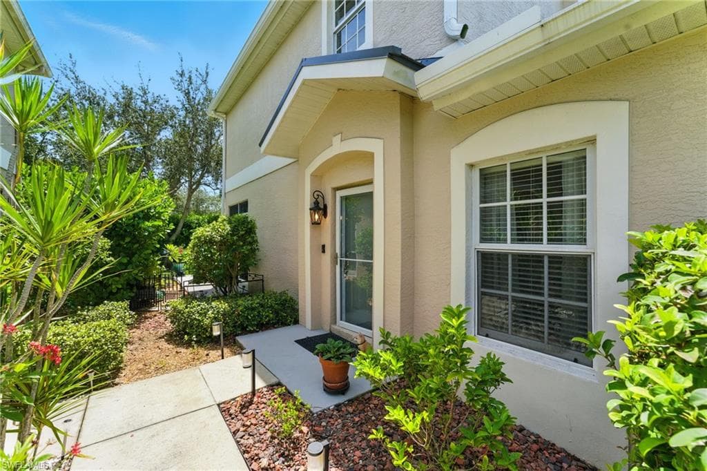 9763 Glen Heron DR, BONITA SPRINGS FL 34135-2