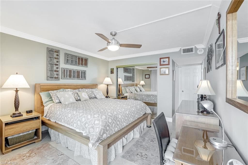 260 Seaview CT # 1805, MARCO ISLAND FL 34145-11