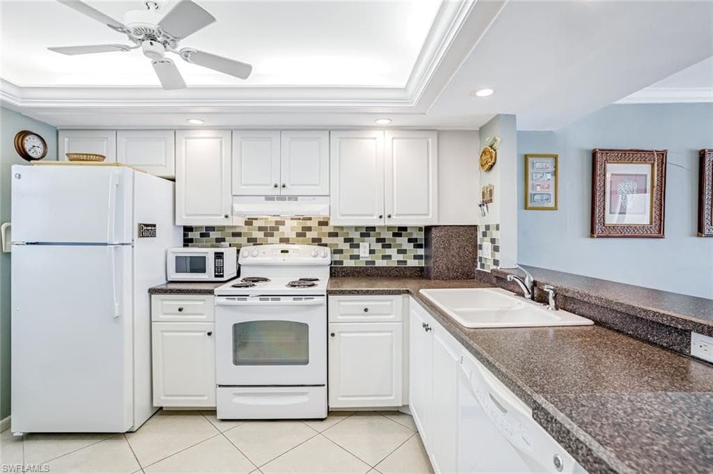 260 Seaview CT # 1805, MARCO ISLAND FL 34145-6