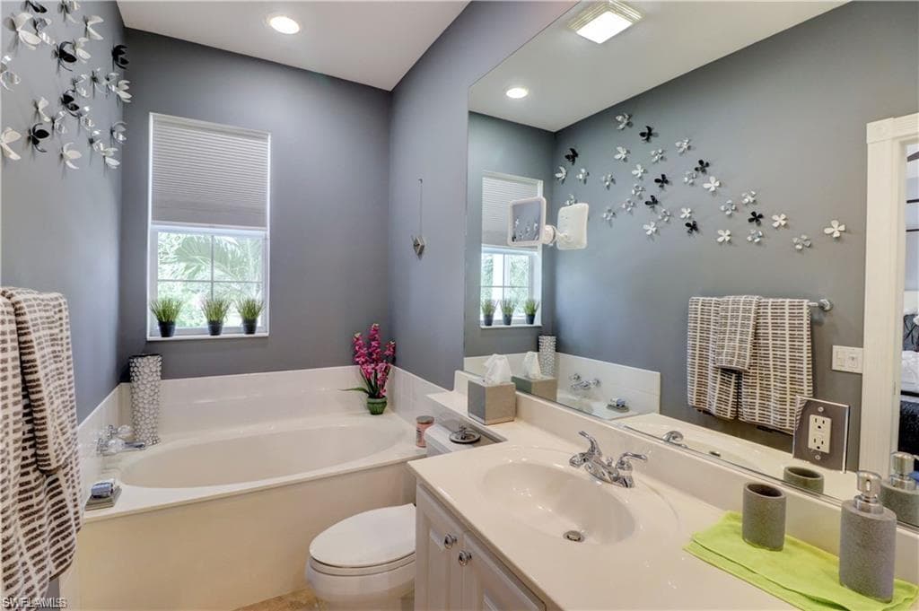 15107 Auk WAY, BONITA SPRINGS FL 34135-11