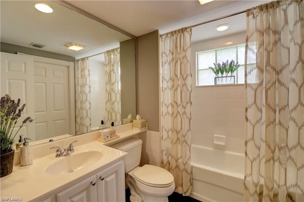 15107 Auk WAY, BONITA SPRINGS FL 34135-14