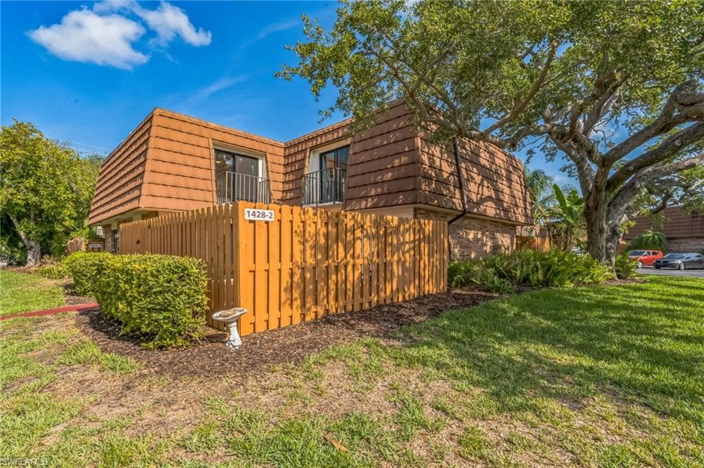 1428 Park Shore CIR # 2, FORT MYERS FL 33901-1