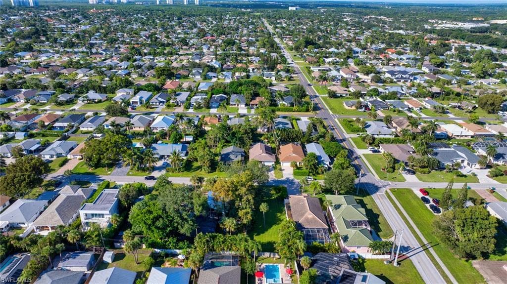 790 97th AVE N, NAPLES FL 34108-5